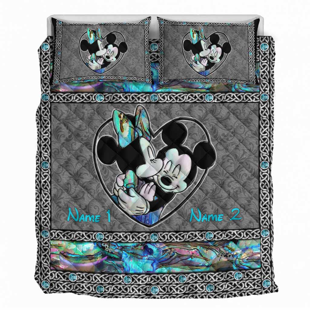 So Many In The Mystery - Personalized Mouse Quilt Set