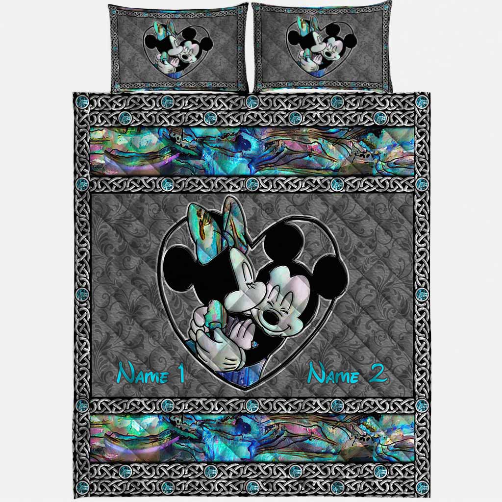 So Many In The Mystery - Personalized Mouse Quilt Set
