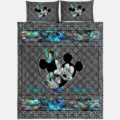 So Many In The Mystery - Personalized Mouse Quilt Set