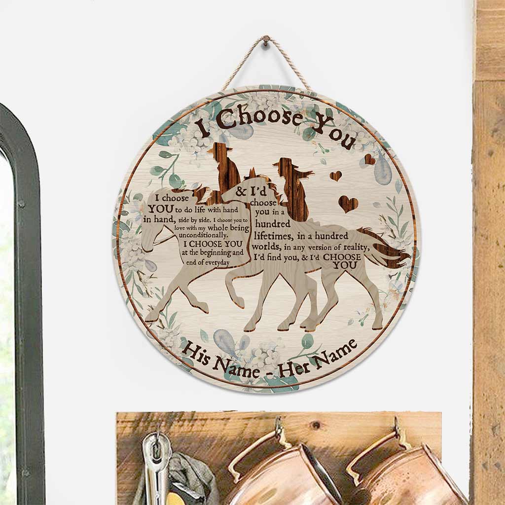 I Choose You Horse Couple - Personalized Round Wood Sign