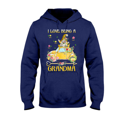I Love Being A Grandma - Personalized T-shirt and Hoodie