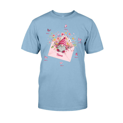 I Love Being A Nana - Personalized Grandma T-shirt and Hoodie