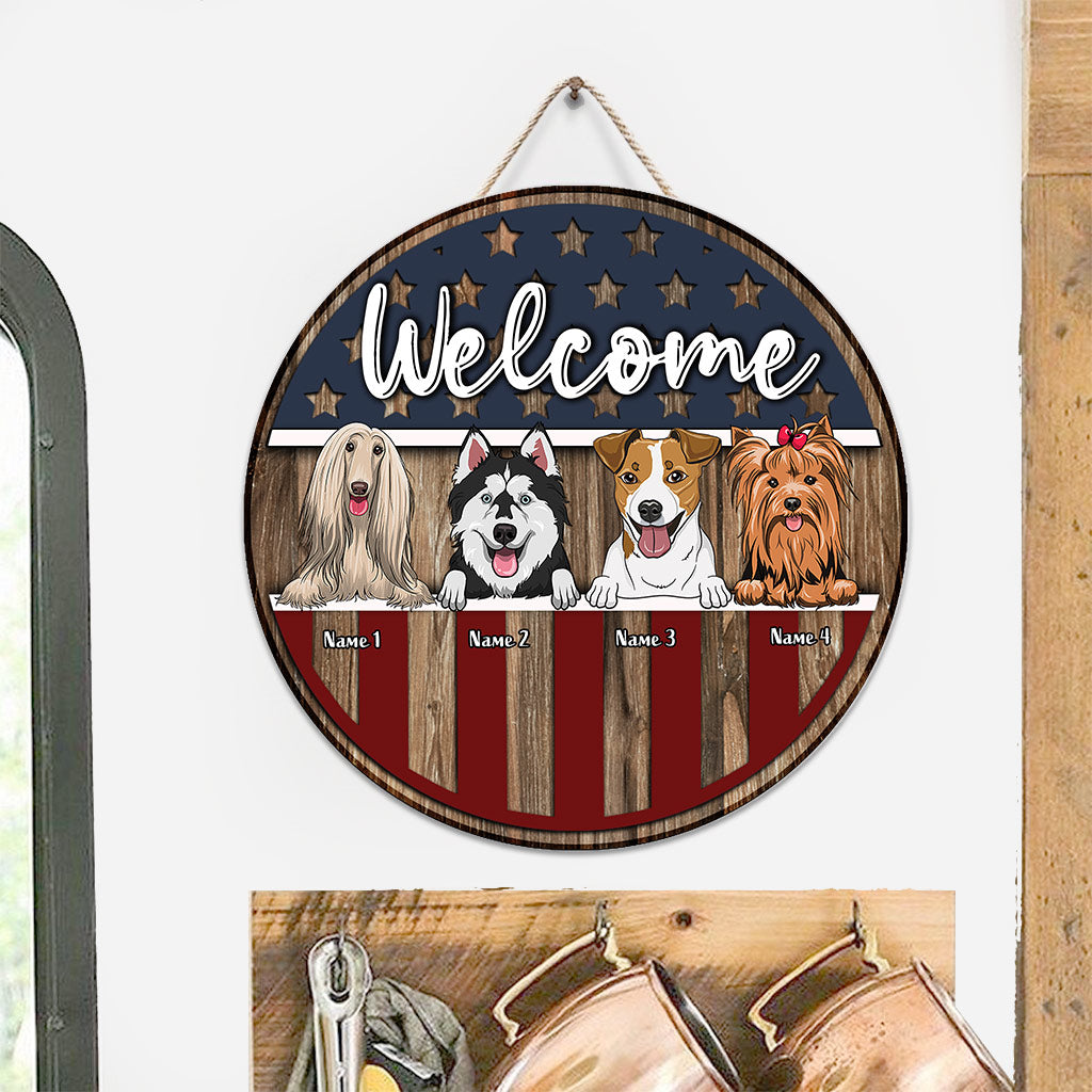 Welcome - Personalized Independence Day Dog Round Wood Sign