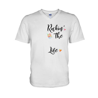 Rockin' The Nana Life - Personalized Grandma T-shirt and Hoodie 0921