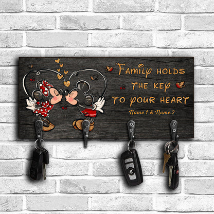 Family Holds The Key To Your Heart - Personalized Mouse Key Rack