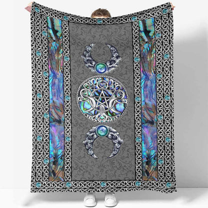 Mystery Spirit Triple Moon Witch Blanket With 3D Pattern Print