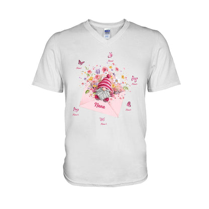 I Love Being A Nana - Personalized Grandma T-shirt and Hoodie